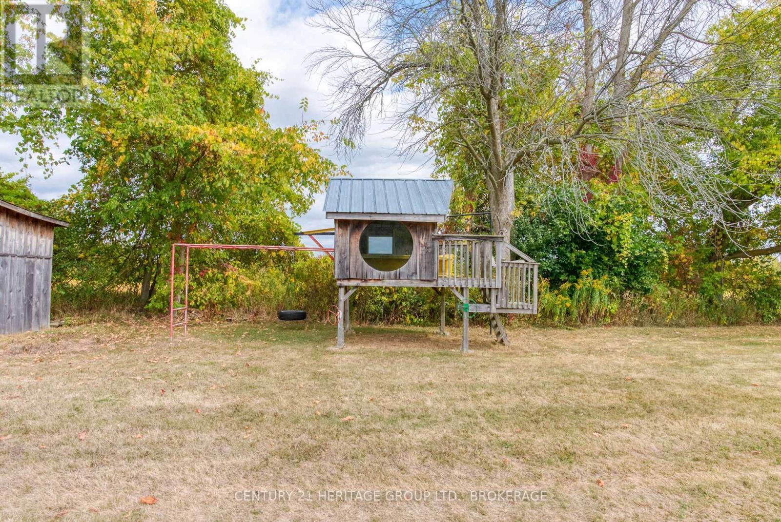 6913 County 2 Road, Loyalist (Lennox And Addington - South), ON - Outdoor