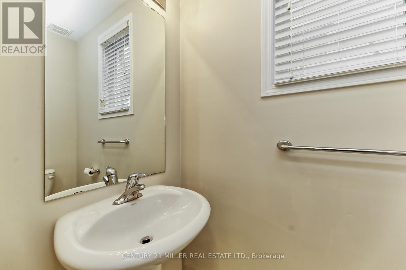126 Merrilee Crescent, Hamilton, ON - Indoor Photo Showing Bathroom