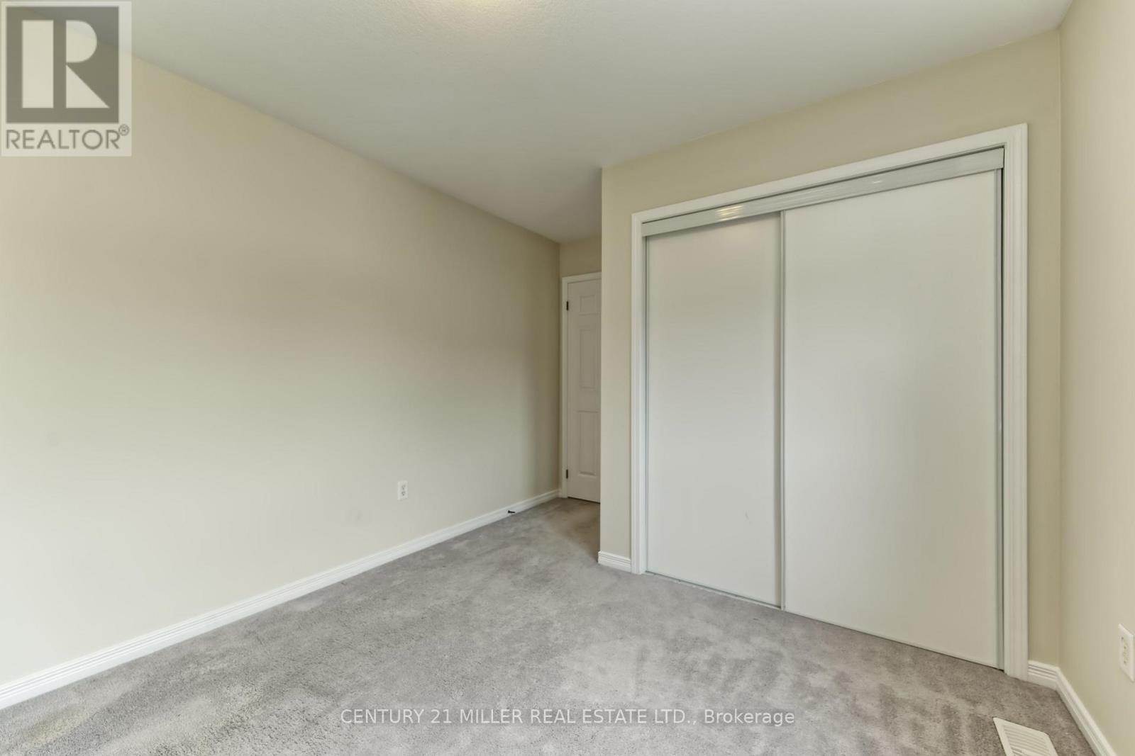 126 Merrilee Crescent, Hamilton, ON - Indoor Photo Showing Other Room