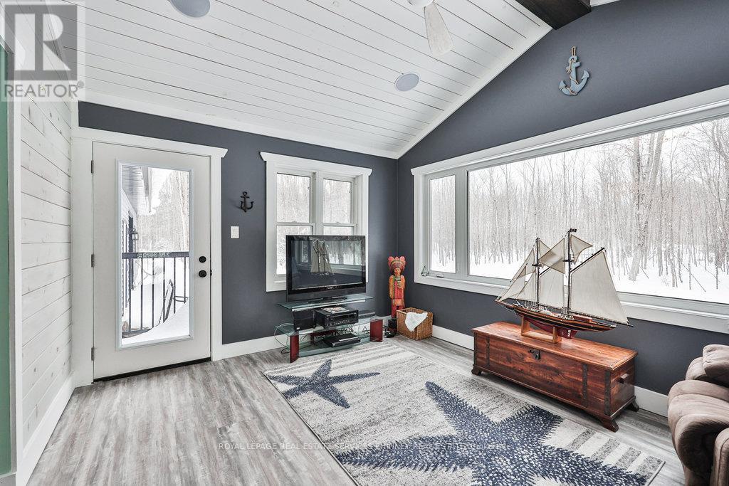 1068 Xavier Street, Gravenhurst, ON - Indoor