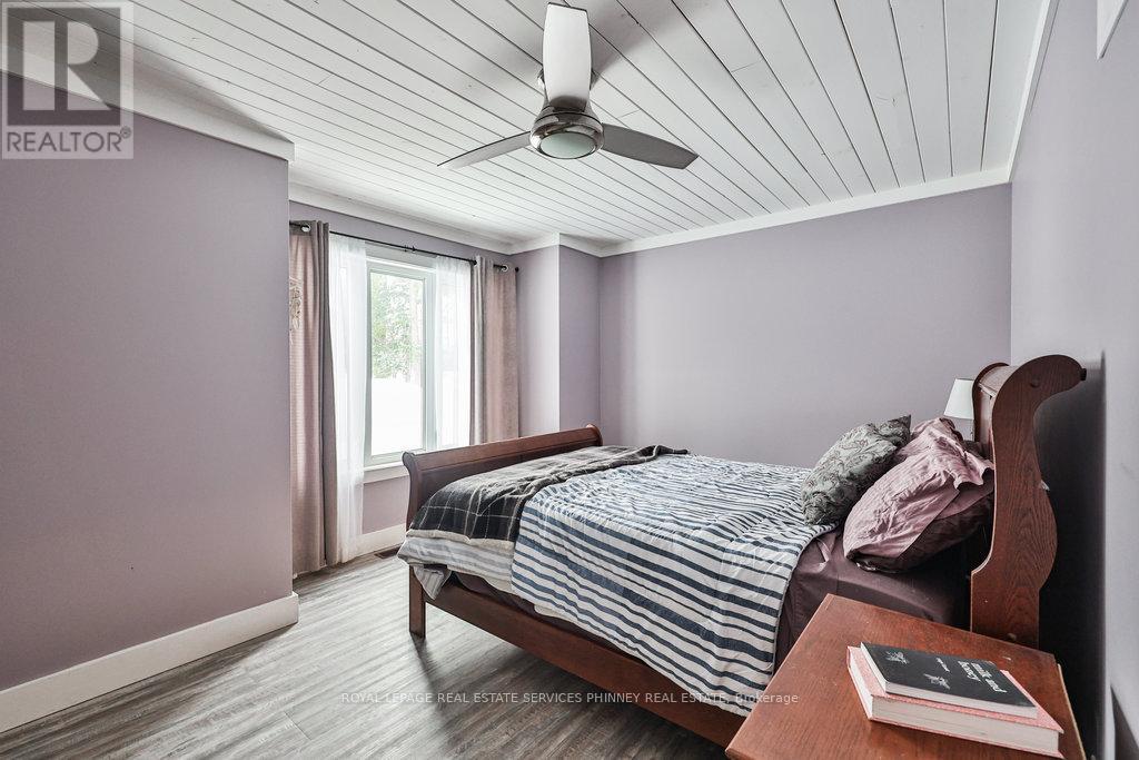 1068 Xavier Street, Gravenhurst, ON - Indoor Photo Showing Bedroom