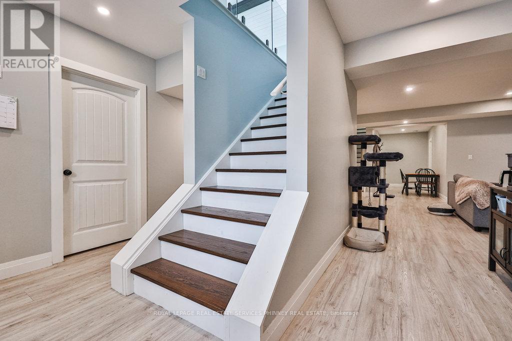 1068 Xavier Street, Gravenhurst, ON - Indoor Photo Showing Other Room