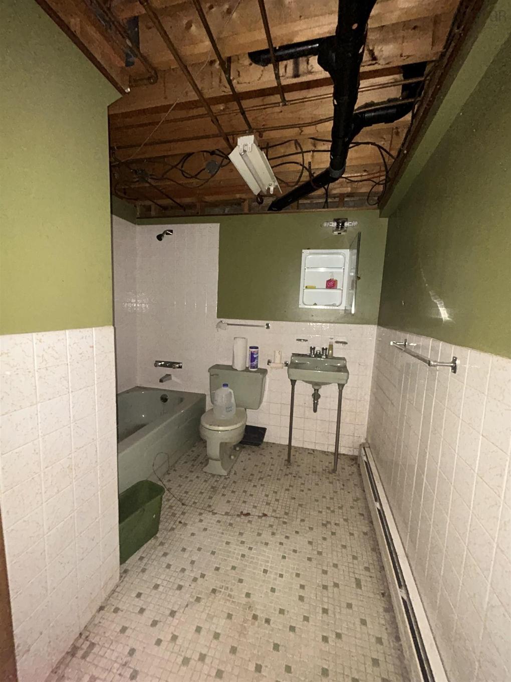 44 Weir Avenue, Stellarton, NS