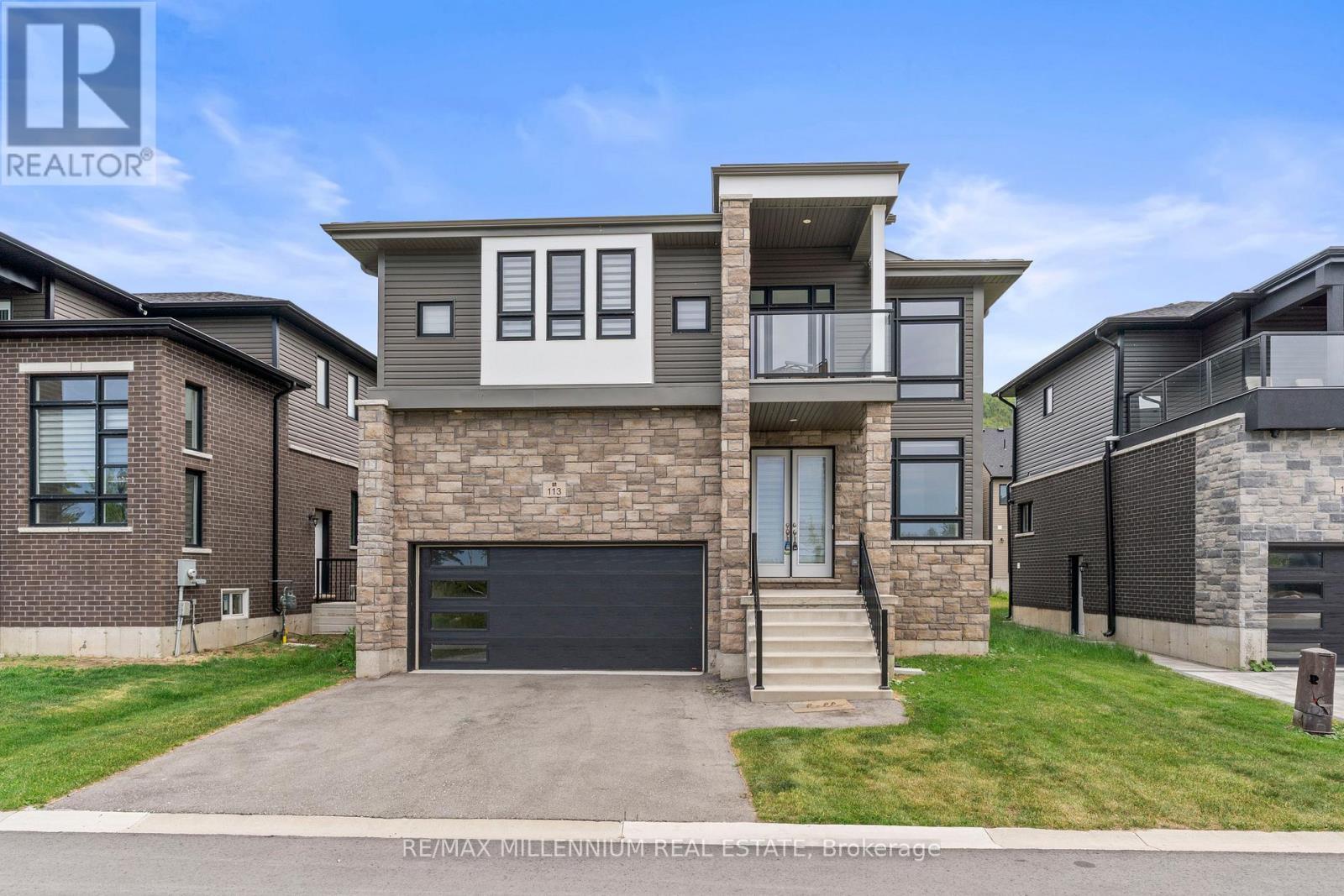 113 Sebastian Street, Blue Mountains, ON - Outdoor With Balcony With Facade