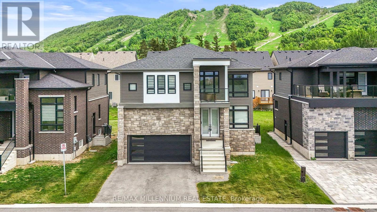 113 Sebastian Street, Blue Mountains, ON - Outdoor With Facade