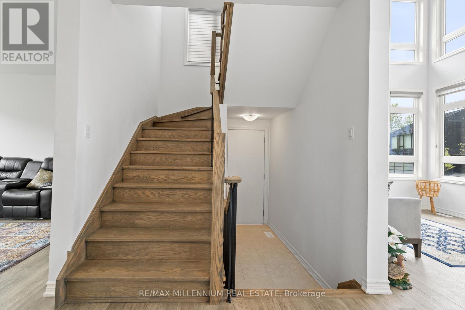 113 Sebastian Street, Blue Mountains, ON - Indoor Photo Showing Other Room