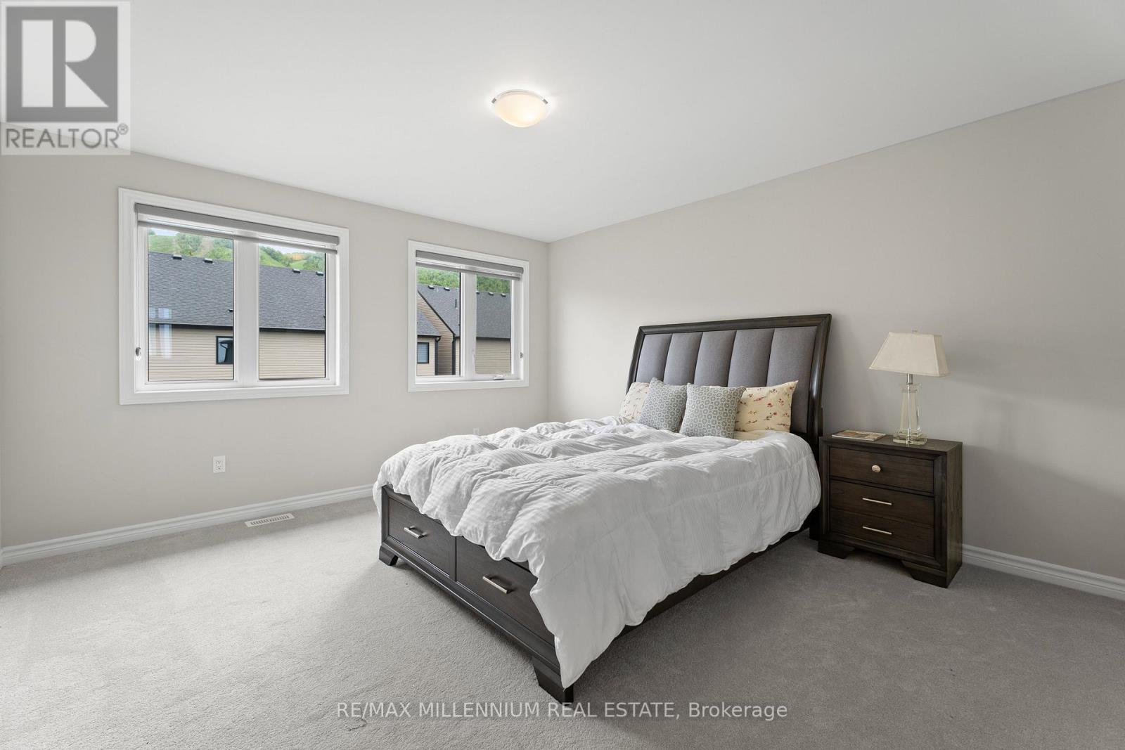 113 Sebastian Street, Blue Mountains, ON - Indoor Photo Showing Bedroom