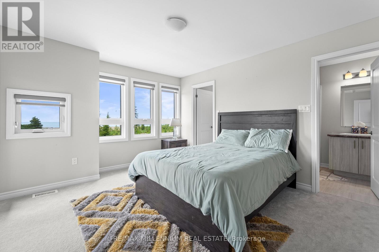 113 Sebastian Street, Blue Mountains, ON - Indoor Photo Showing Bedroom