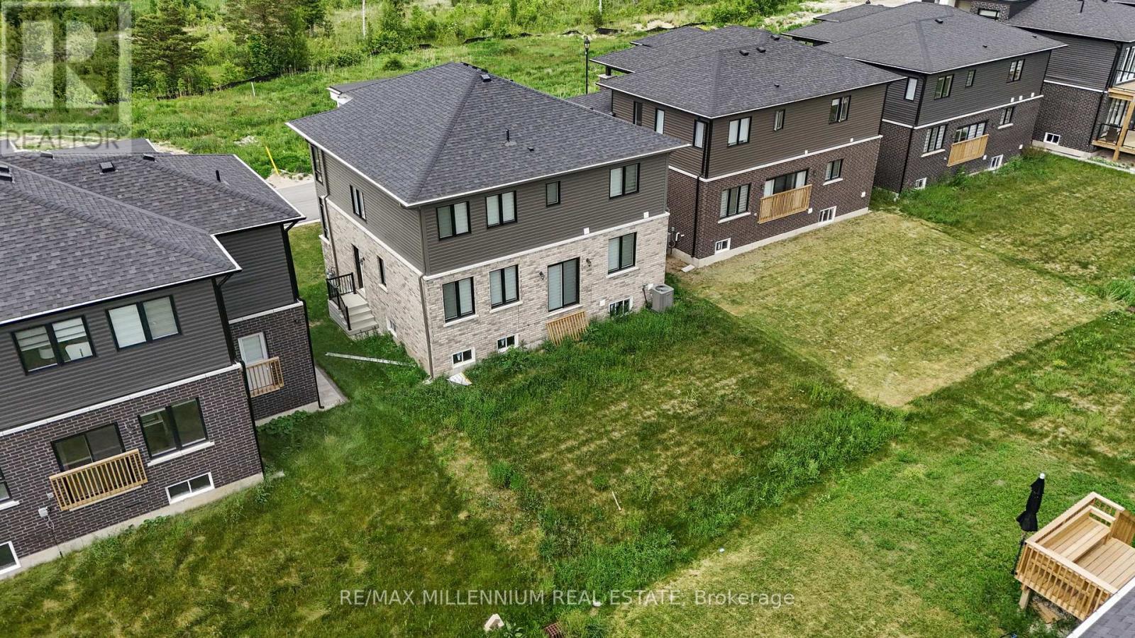 113 Sebastian Street, Blue Mountains, ON - Outdoor