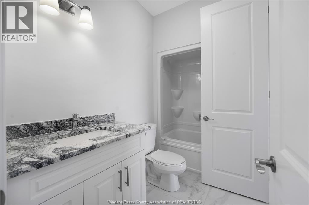 85 Kingsbridge, Amherstburg, ON - Indoor Photo Showing Bathroom