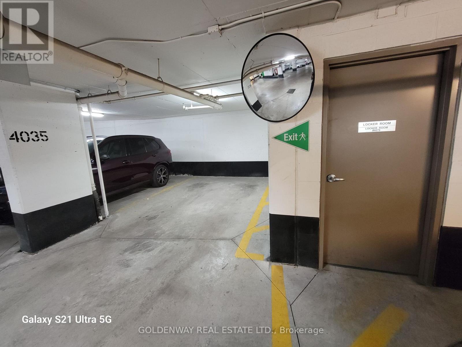 side-by-side parking & locker - 1211 - 72 Esther Shiner Boulevard, Toronto, ON - Indoor Photo Showing Garage