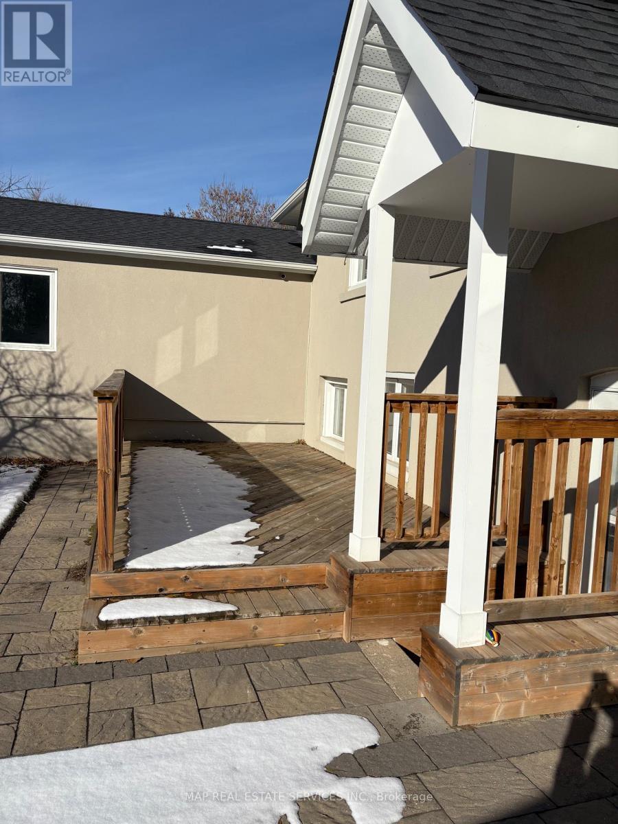 260 Hillside Drive, Mississauga, ON - Outdoor With Exterior