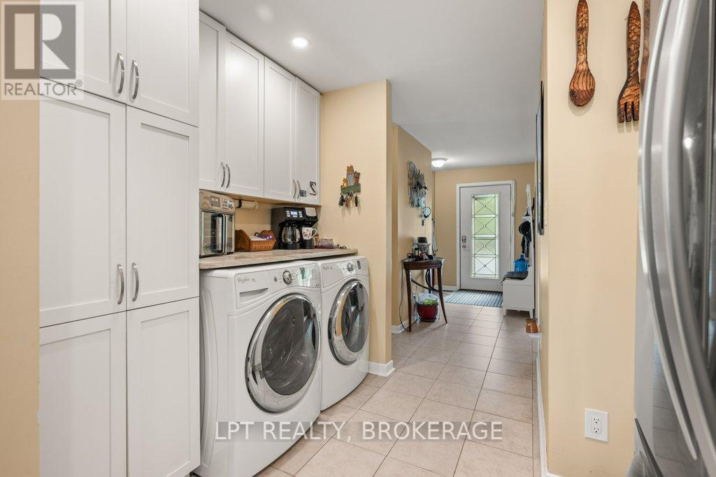 31 Acorn Lane, Frontenac (Frontenac South), ON - Indoor Photo Showing Laundry Room