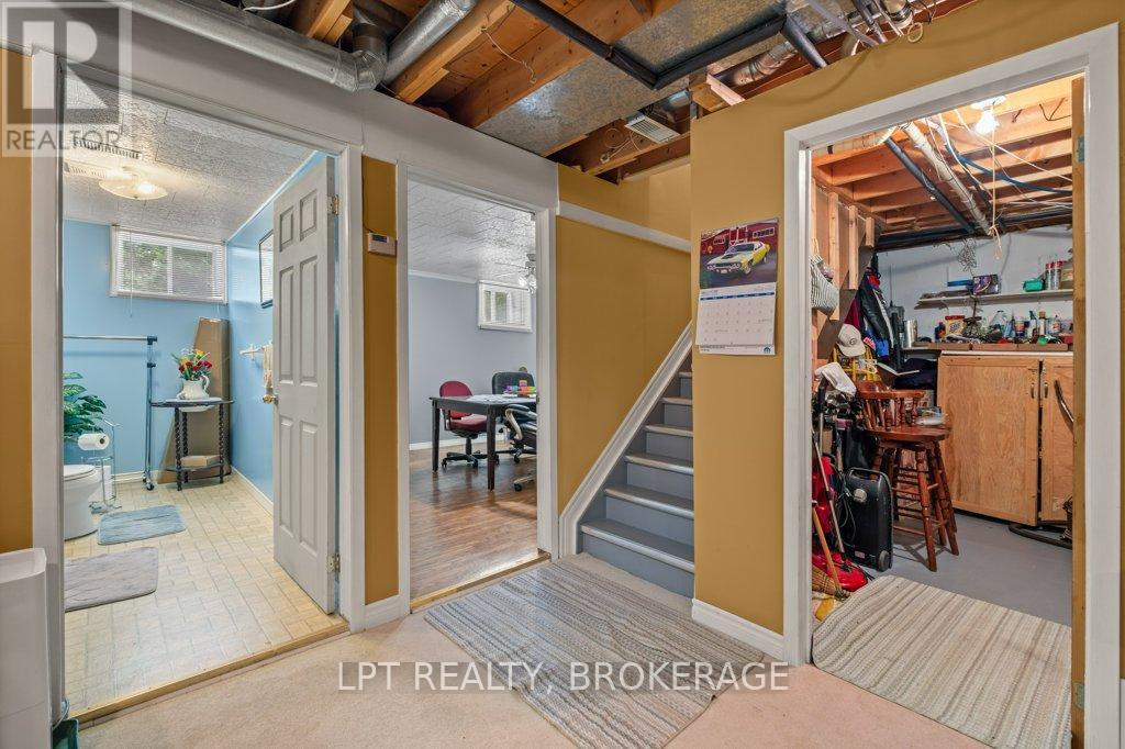 31 Acorn Lane, Frontenac (Frontenac South), ON - Indoor