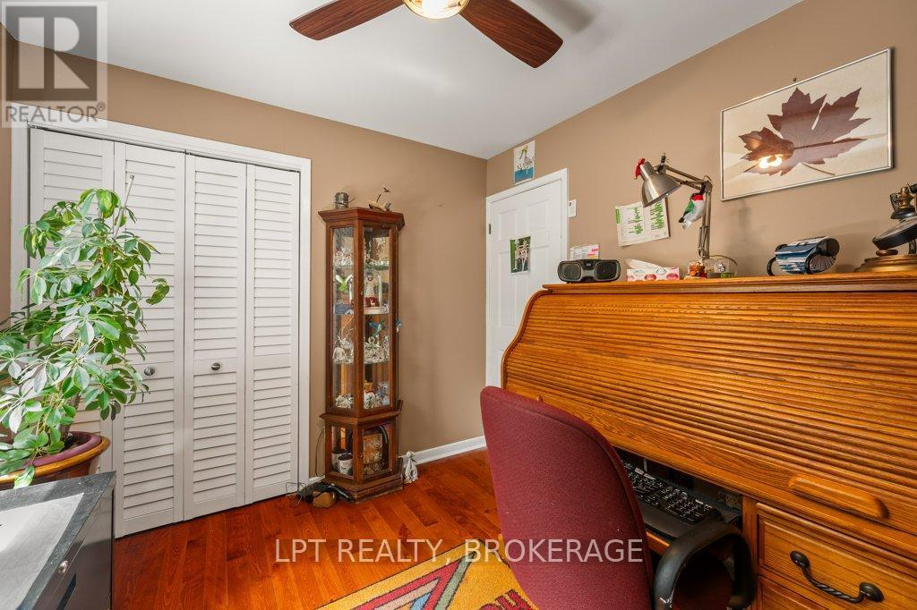31 Acorn Lane, Frontenac (Frontenac South), ON - Indoor