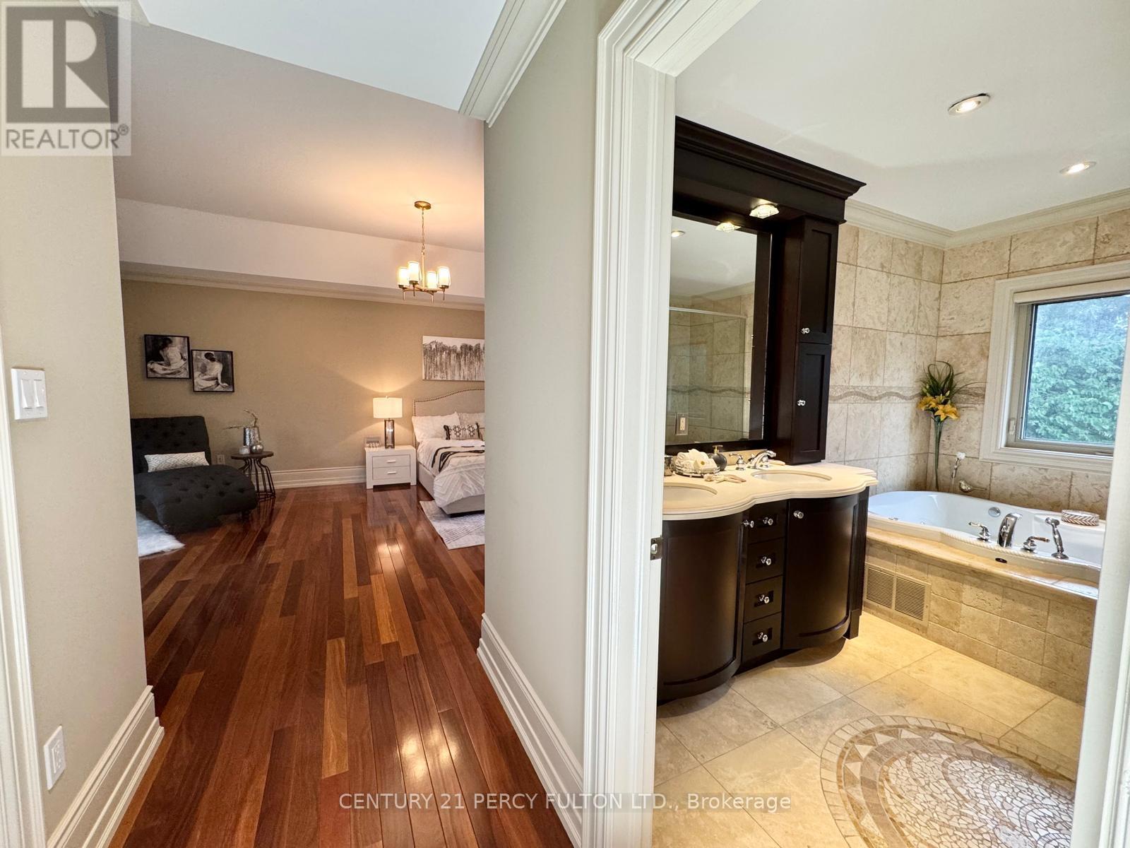 1649 Wedmore Way, Mississauga, ON - Indoor Photo Showing Bathroom