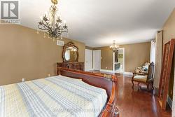 6pc Ensuite & Walk-in Closet -