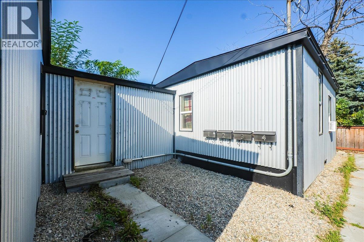 1406 Fourth Avenue, Trail, BC - Outdoor With Exterior