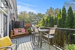 ENJOY PATIAL MARTINDALE POND VIEW -