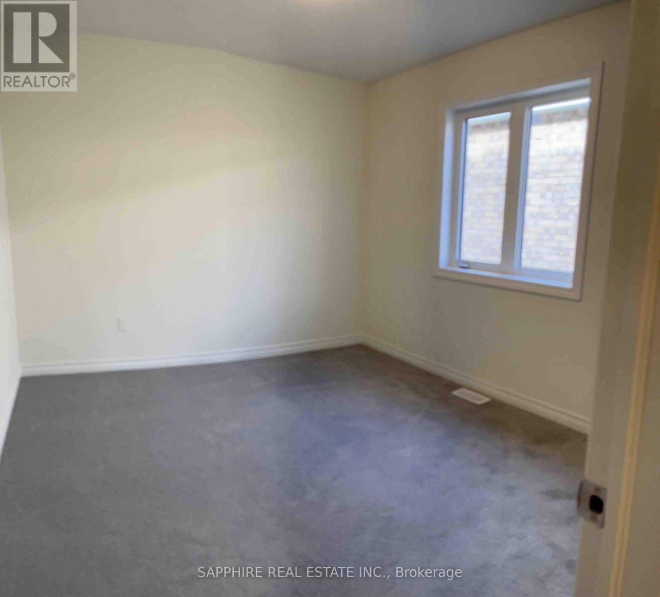 242 Palace Street, Thorold, ON - Indoor Photo Showing Other Room