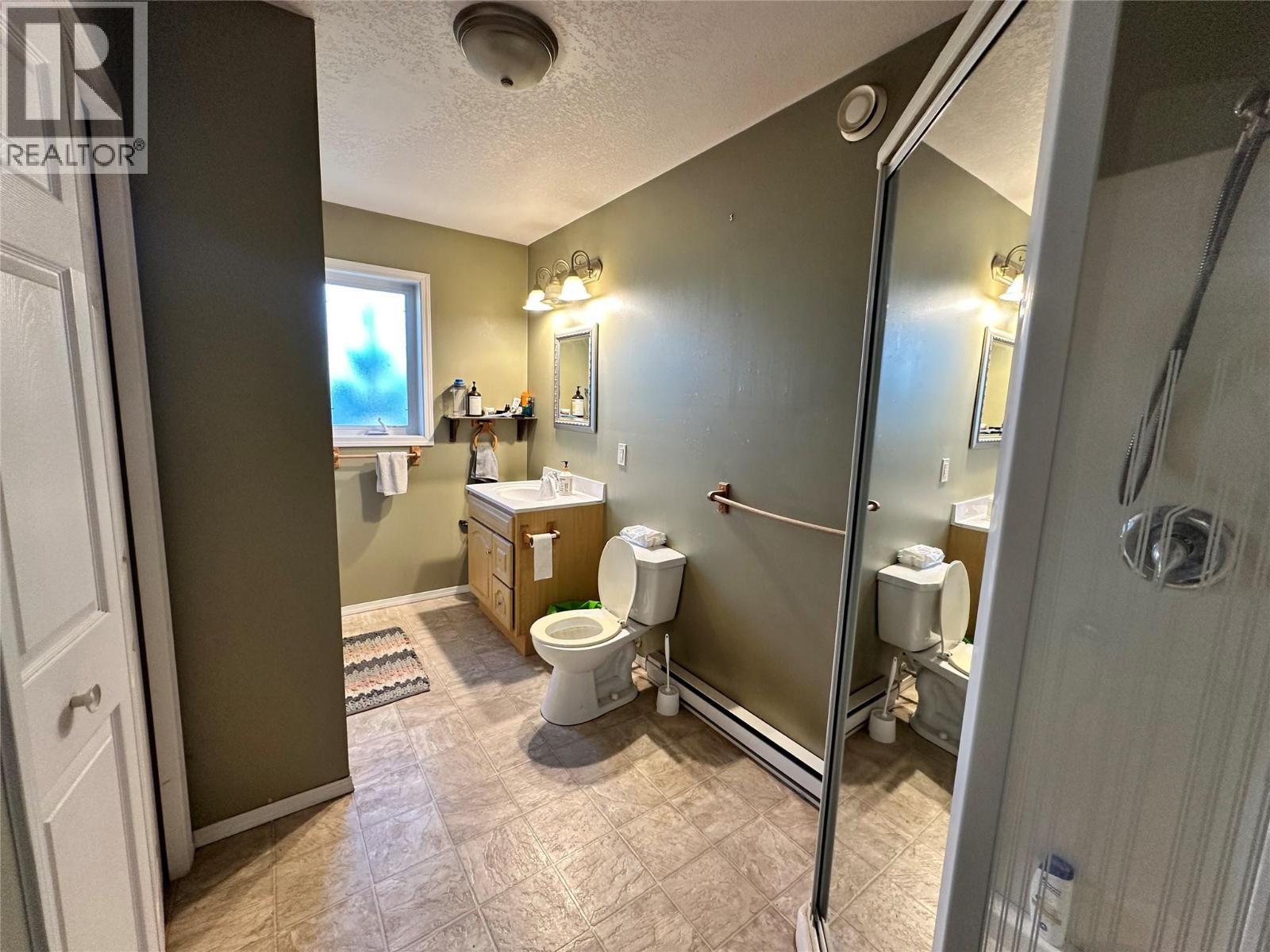 200 116 Avenue, Dawson Creek, BC