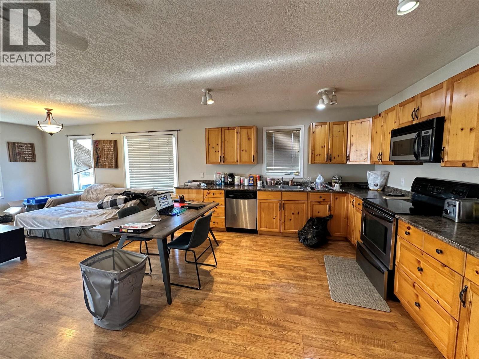 200 116 Avenue, Dawson Creek, BC