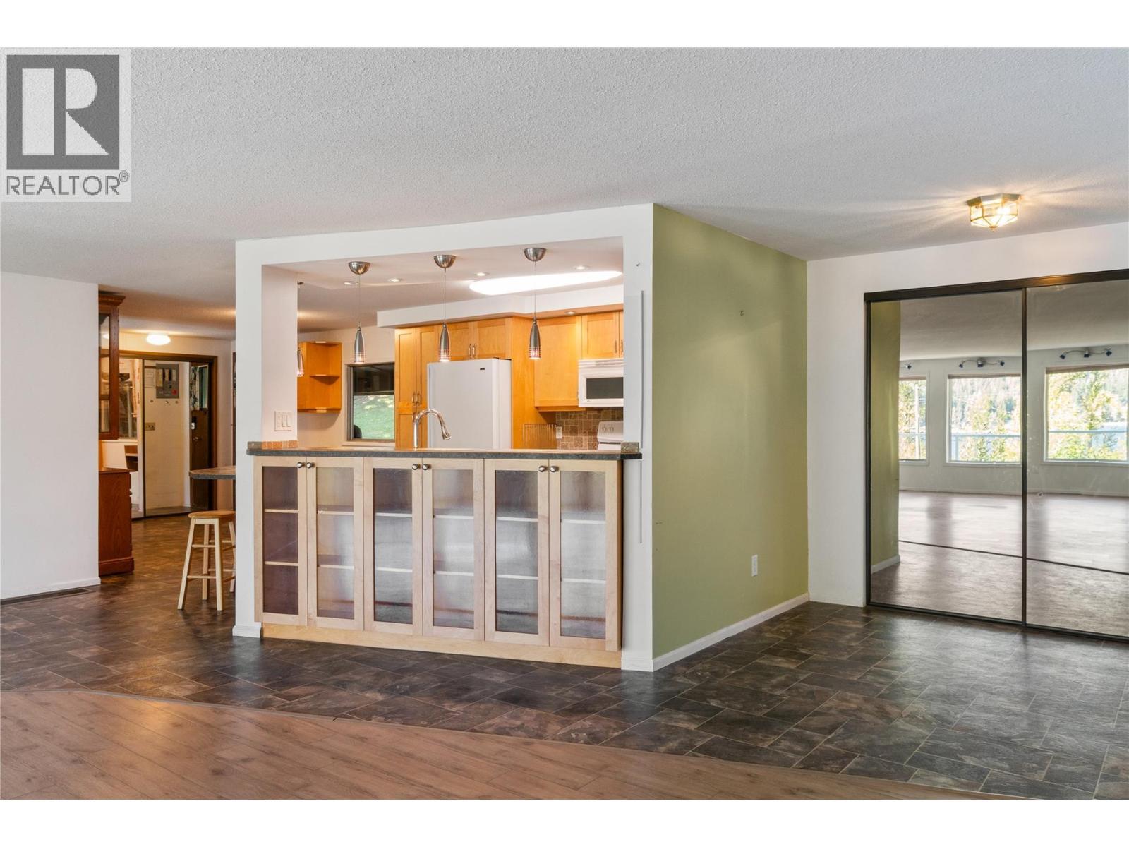 2662 Centennial Drive, Blind Bay, BC