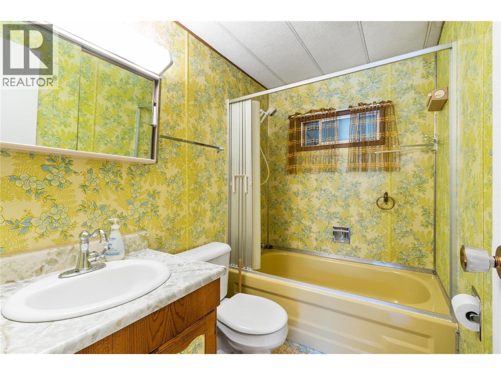 2662 Centennial Drive, Blind Bay, BC