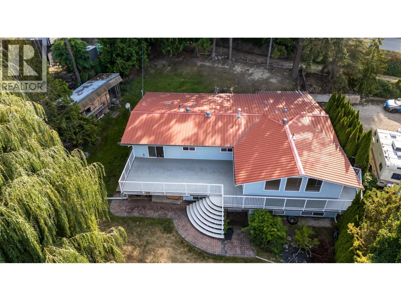 2662 Centennial Drive, Blind Bay, BC