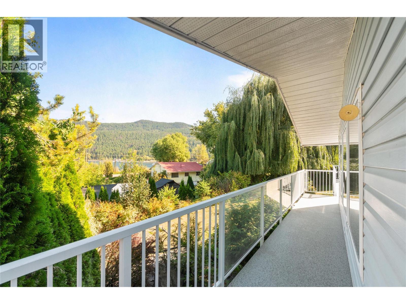 2662 Centennial Drive, Blind Bay, BC