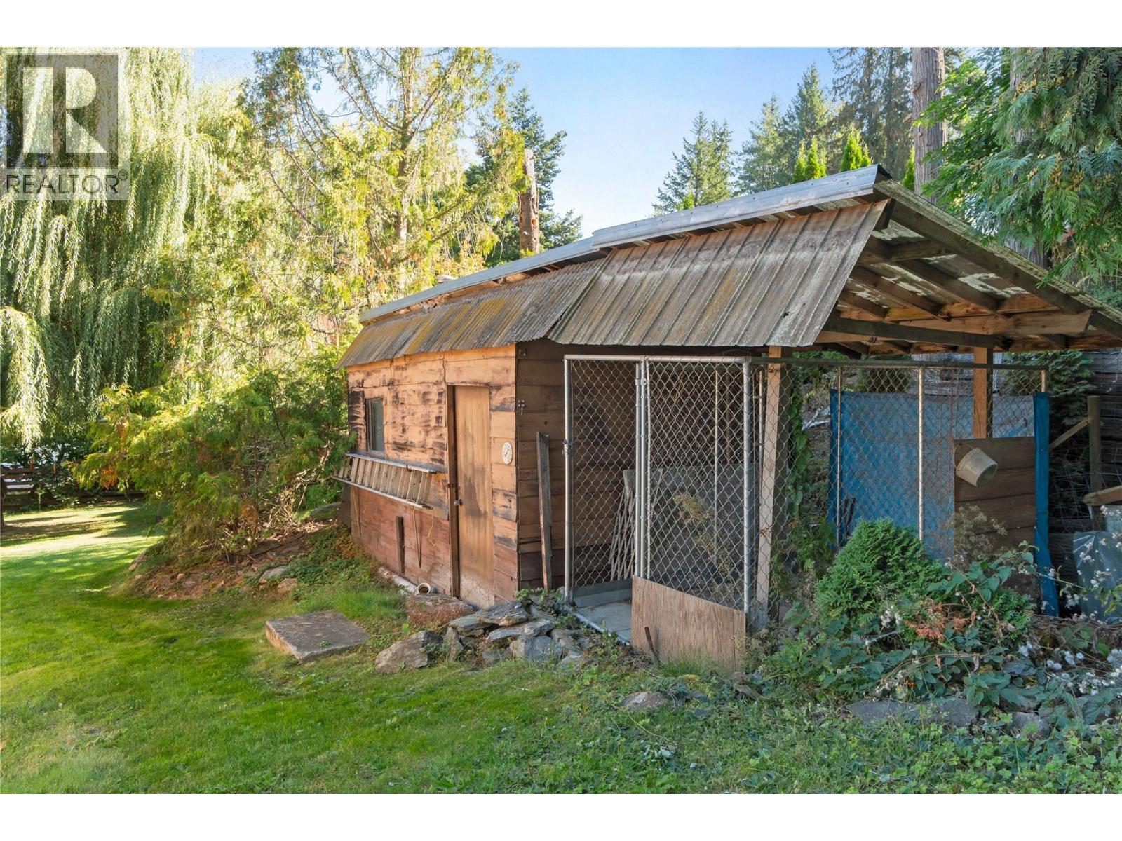 2662 Centennial Drive, Blind Bay, BC