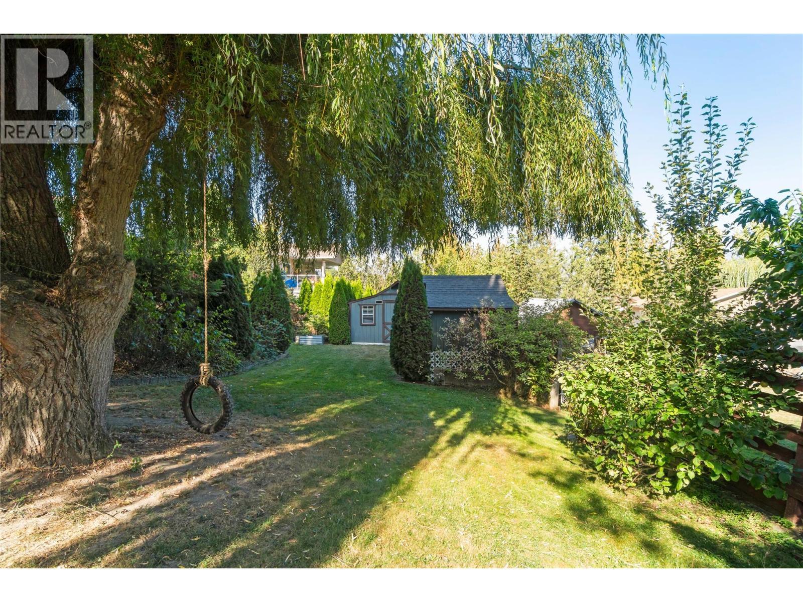 2662 Centennial Drive, Blind Bay, BC