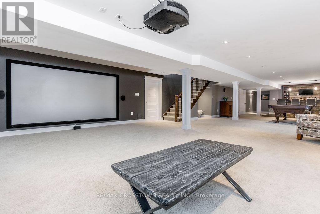 25 Mennill Drive, Springwater, ON - Indoor Photo Showing Other Room