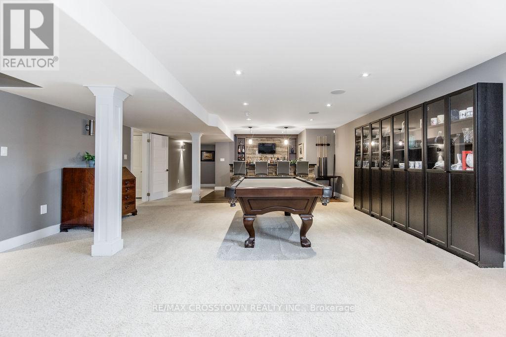 25 Mennill Drive, Springwater, ON - Indoor Photo Showing Other Room