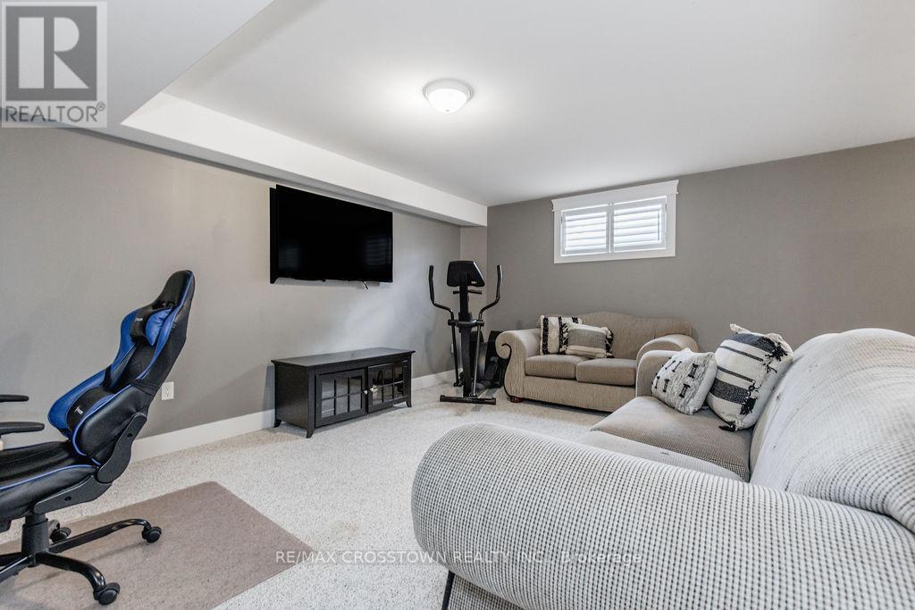 25 Mennill Drive, Springwater, ON - Indoor