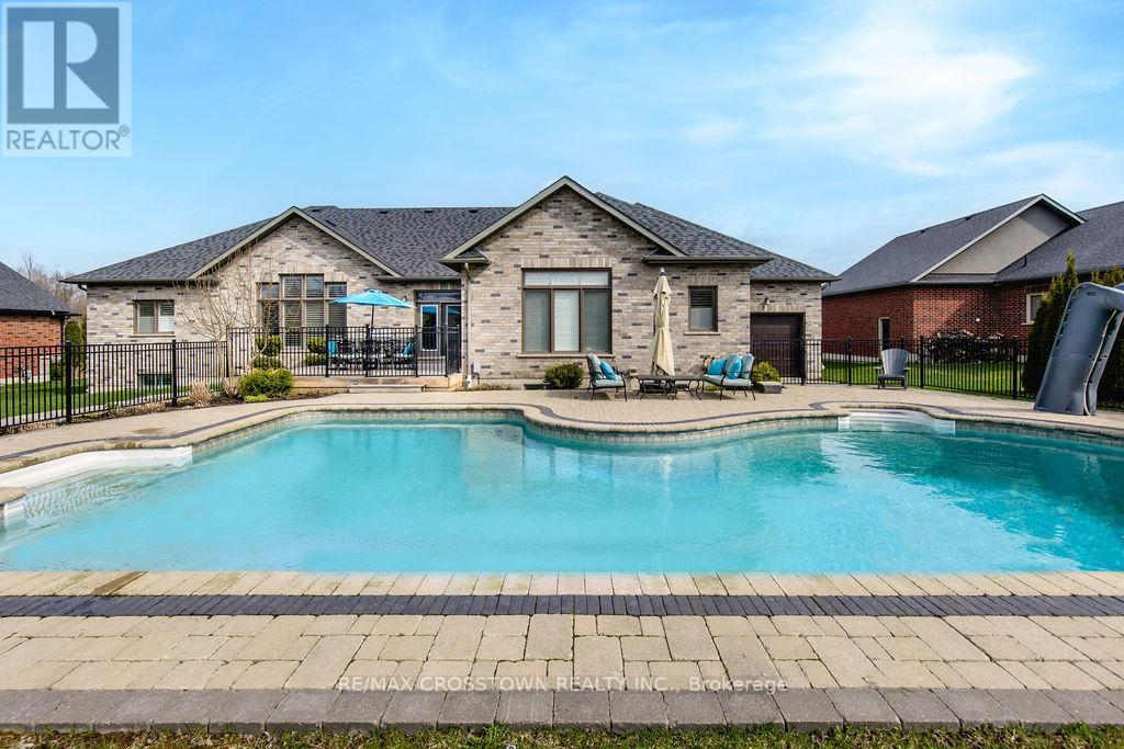 25 Mennill Drive, Springwater, ON - Outdoor With In Ground Pool With Deck Patio Veranda With Backyard