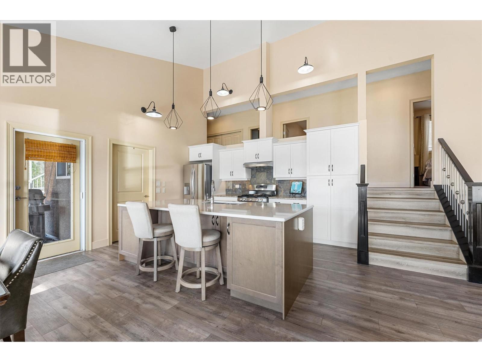 1430 Menu Road, West Kelowna, BC - Indoor Photo Showing Kitchen