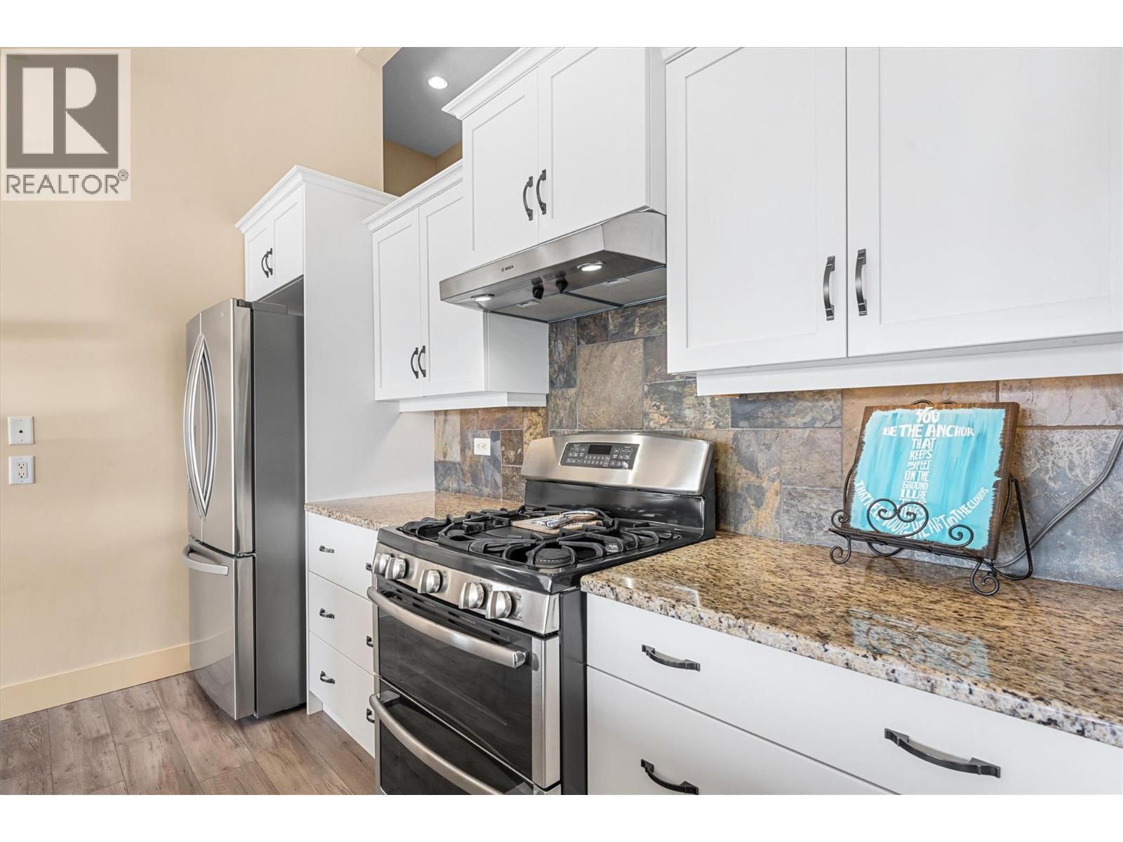 1430 Menu Road, West Kelowna, BC - Indoor Photo Showing Kitchen With Stainless Steel Kitchen With Upgraded Kitchen