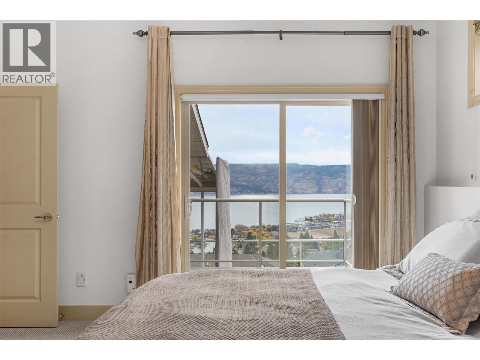 1430 Menu Road, West Kelowna, BC - Indoor Photo Showing Bedroom