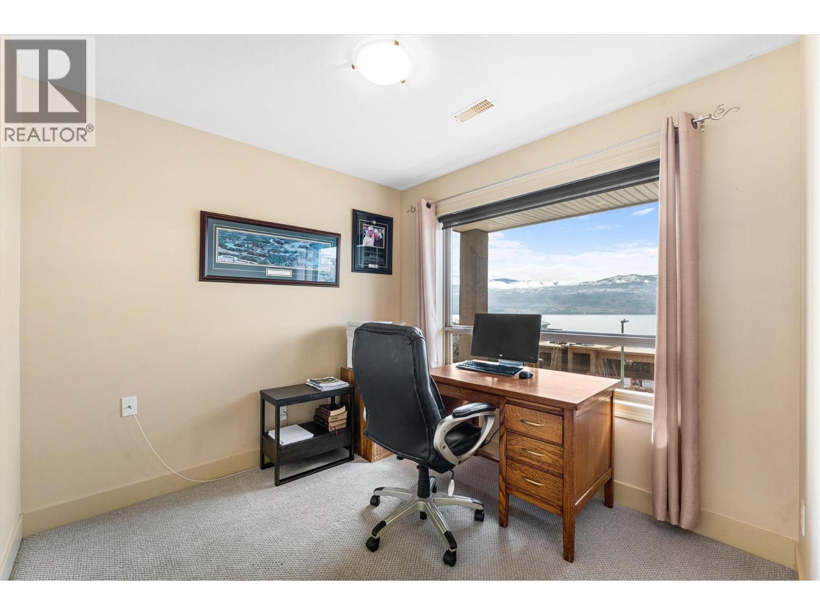 1430 Menu Road, West Kelowna, BC - Indoor Photo Showing Office