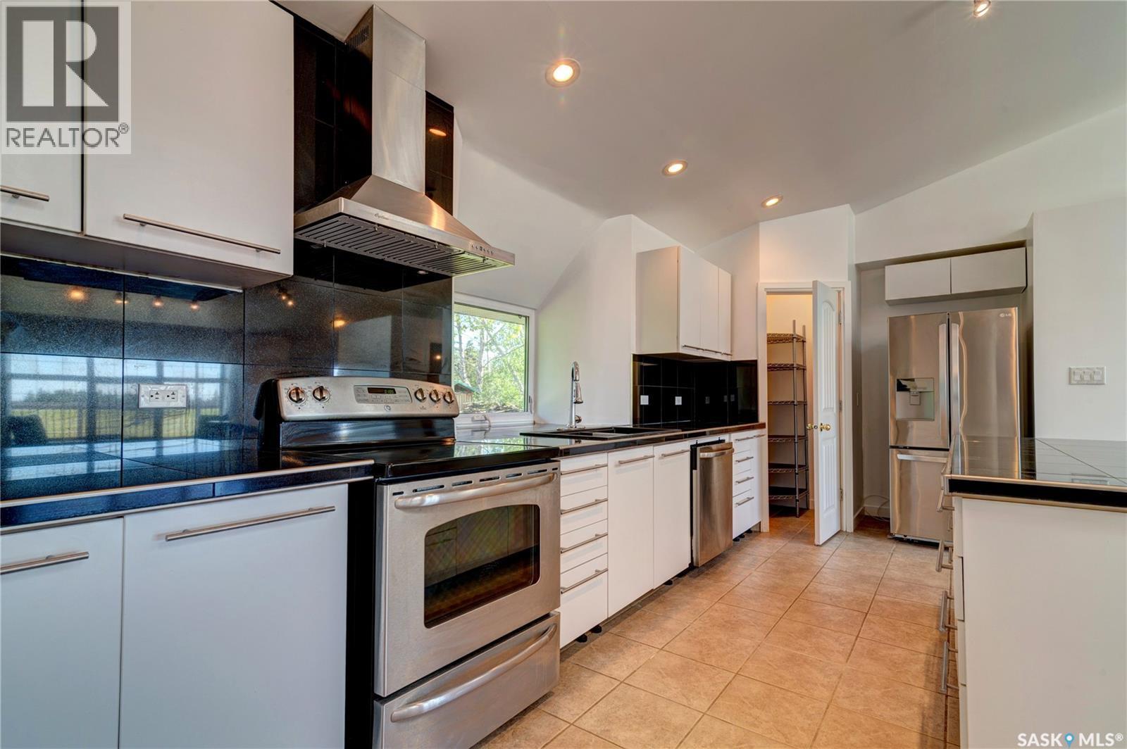 126 George Street, Drinkwater, SK - Indoor Photo Showing Kitchen With Stainless Steel Kitchen