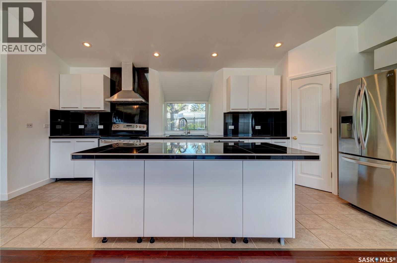 126 George Street, Drinkwater, SK - Indoor Photo Showing Kitchen