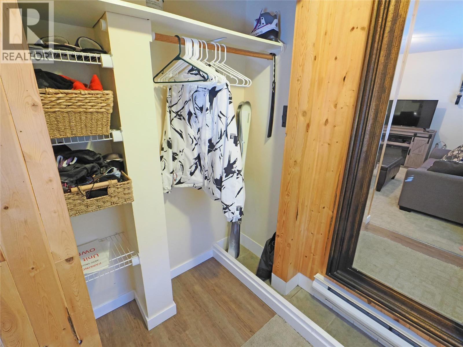 4890D Snowpines Road, Big White, BC - Indoor Photo Showing Other Room