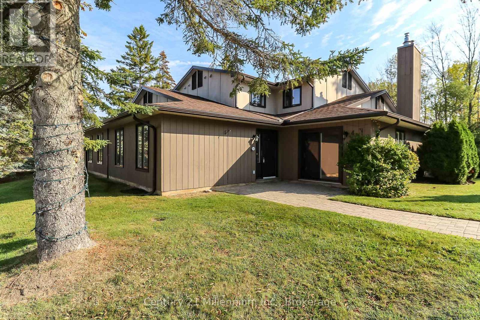 4 - 4 Trafalgar Road, Collingwood, ON - Outdoor