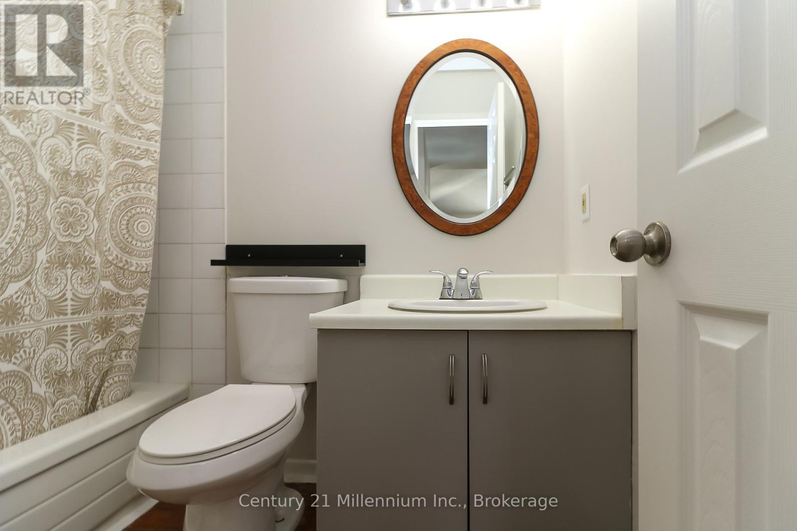 4 - 4 Trafalgar Road, Collingwood, ON - Indoor Photo Showing Bathroom