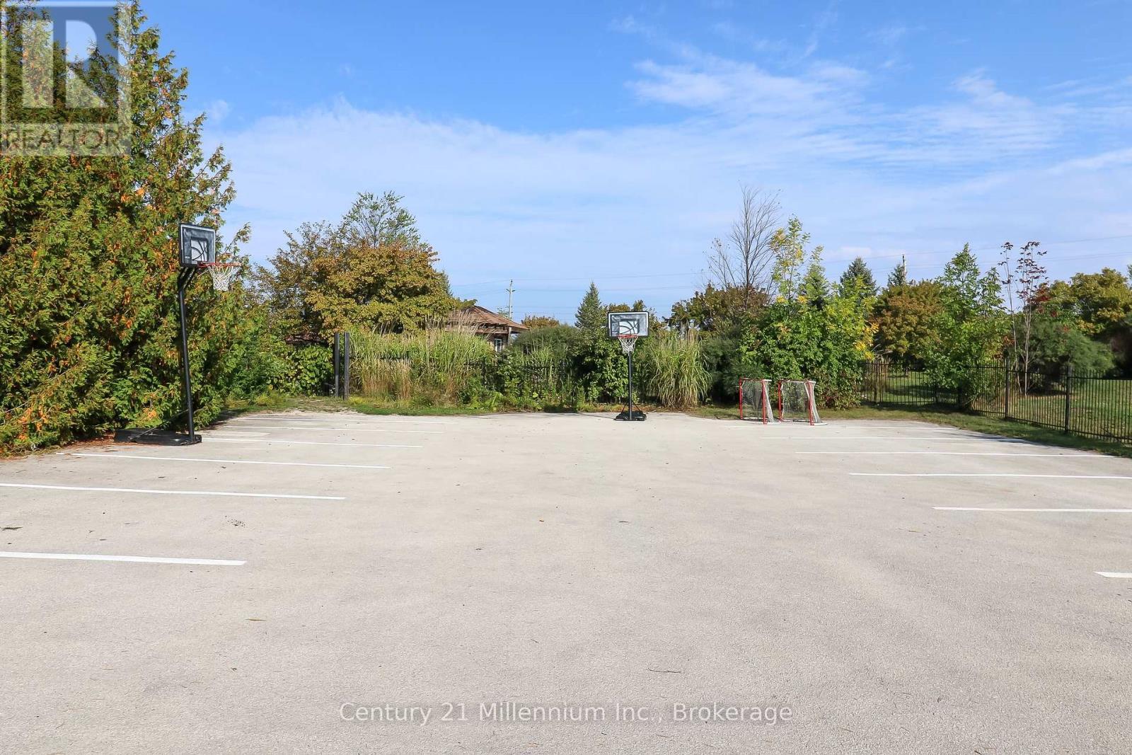 4 - 4 Trafalgar Road, Collingwood, ON - Outdoor