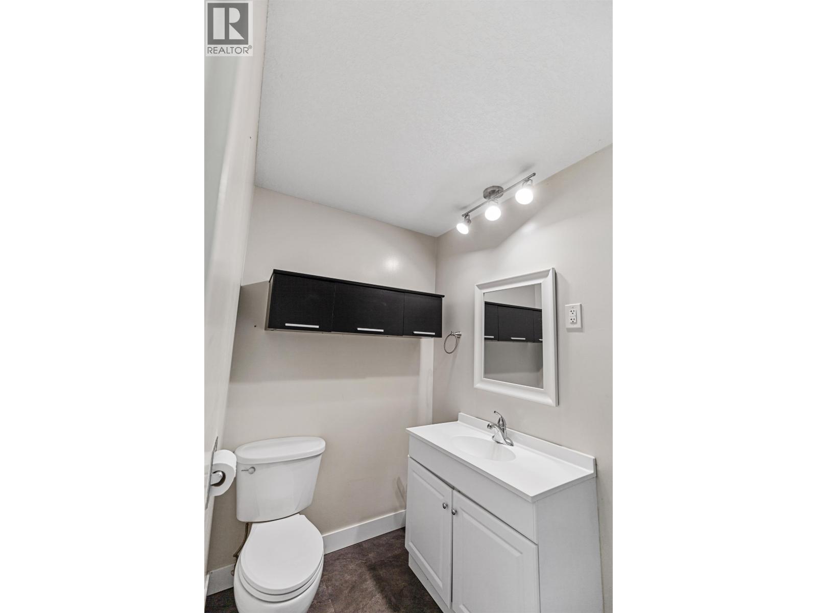 4126 Carson Street, Prince George, BC - Indoor Photo Showing Bathroom