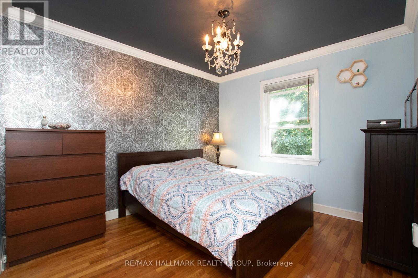 316 Ducharme Boulevard, Ottawa, ON - Indoor Photo Showing Bedroom