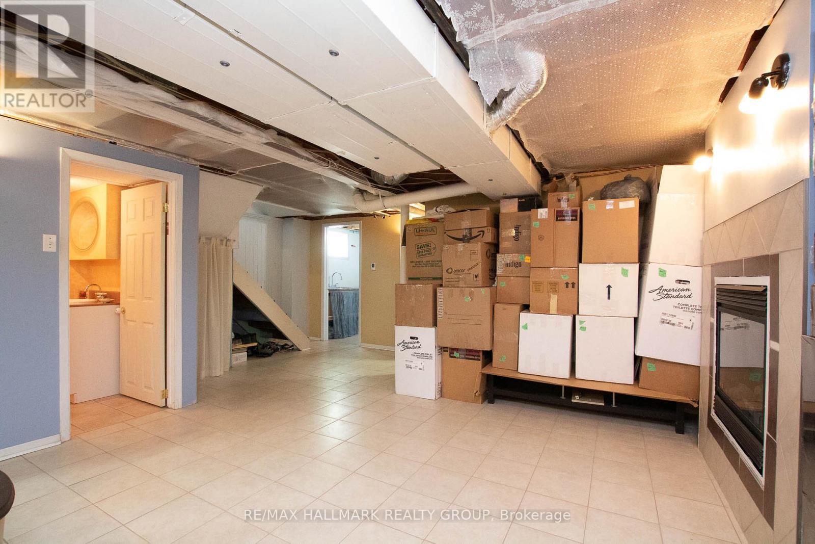 316 Ducharme Boulevard, Ottawa, ON - Indoor