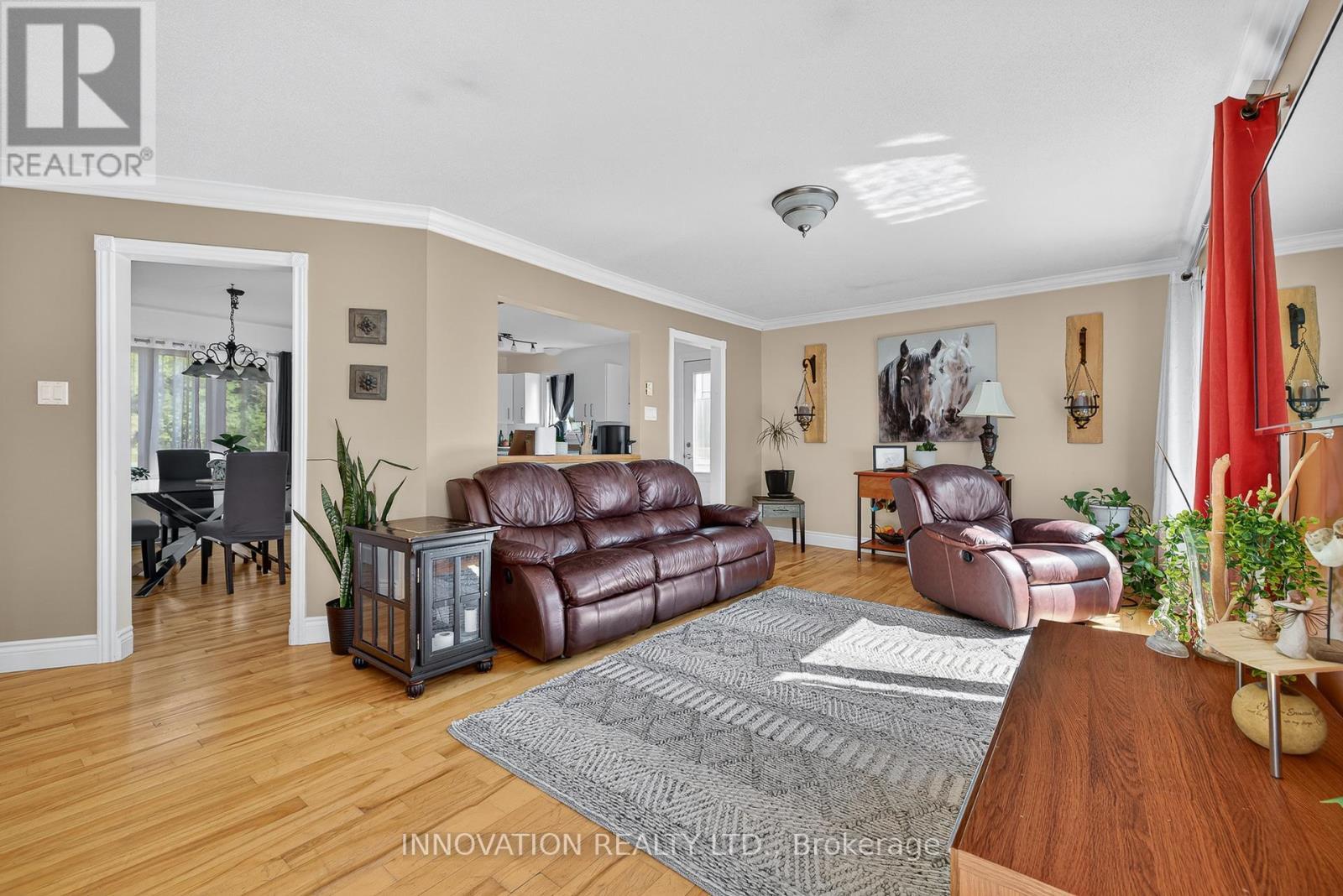 155 Ladouceur Street, Champlain, ON - Indoor Photo Showing Living Room